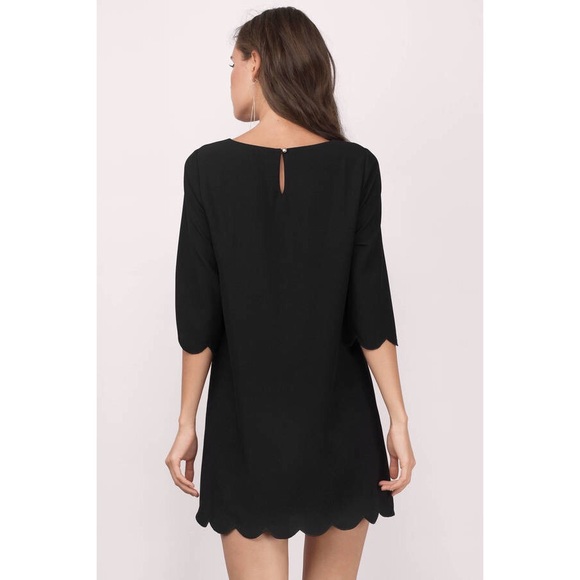 TOBI SWEETLY SCALLOPED BLACK SHIFT DRESS - Picture 2 of 5